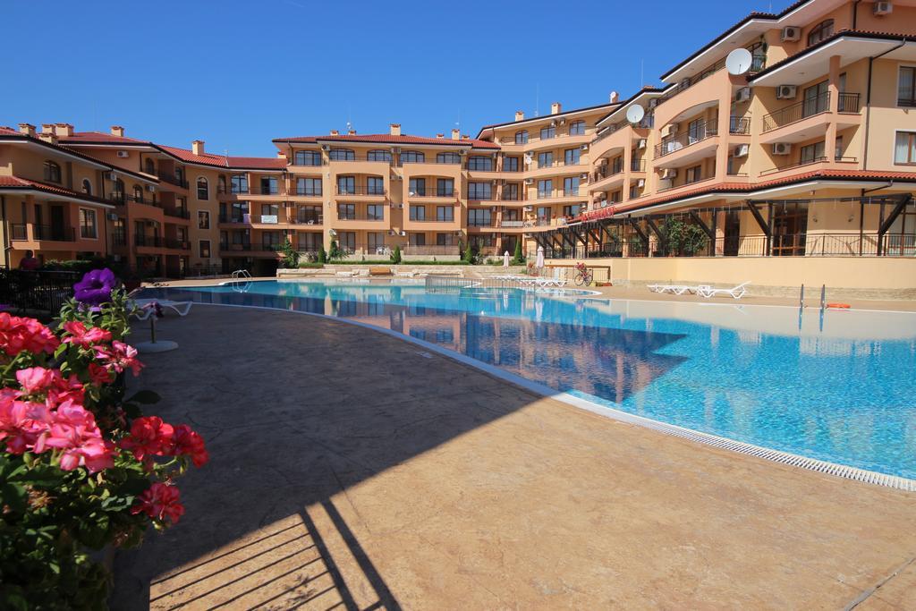Menada Sky Dreams Apartments Sveti Vlas Ngoại thất bức ảnh