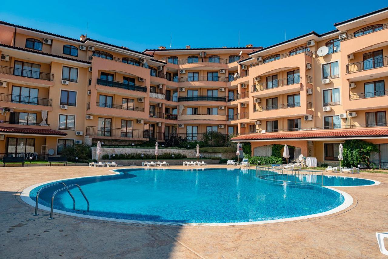 Menada Sky Dreams Apartments Sveti Vlas Ngoại thất bức ảnh