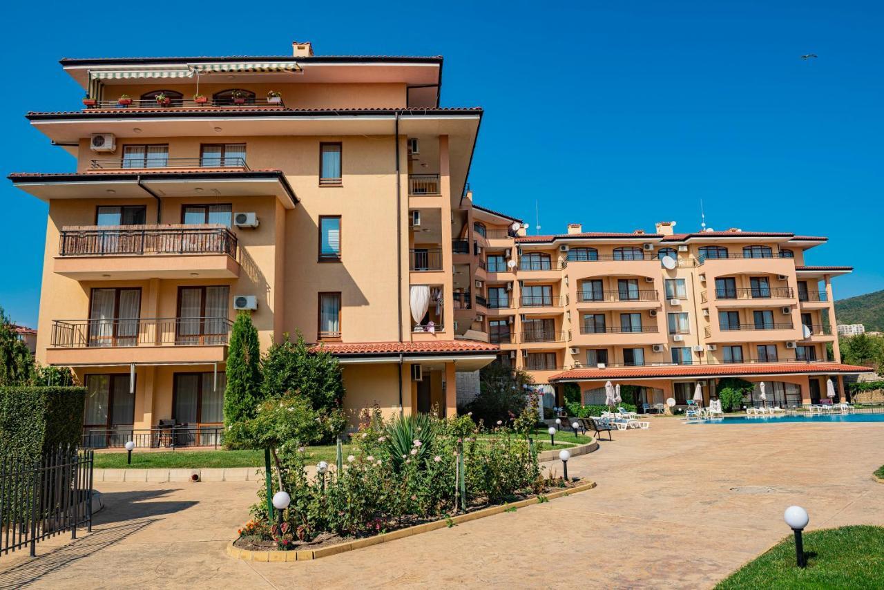 Menada Sky Dreams Apartments Sveti Vlas Ngoại thất bức ảnh