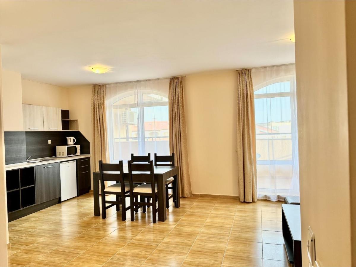 Menada Sky Dreams Apartments Sveti Vlas Ngoại thất bức ảnh